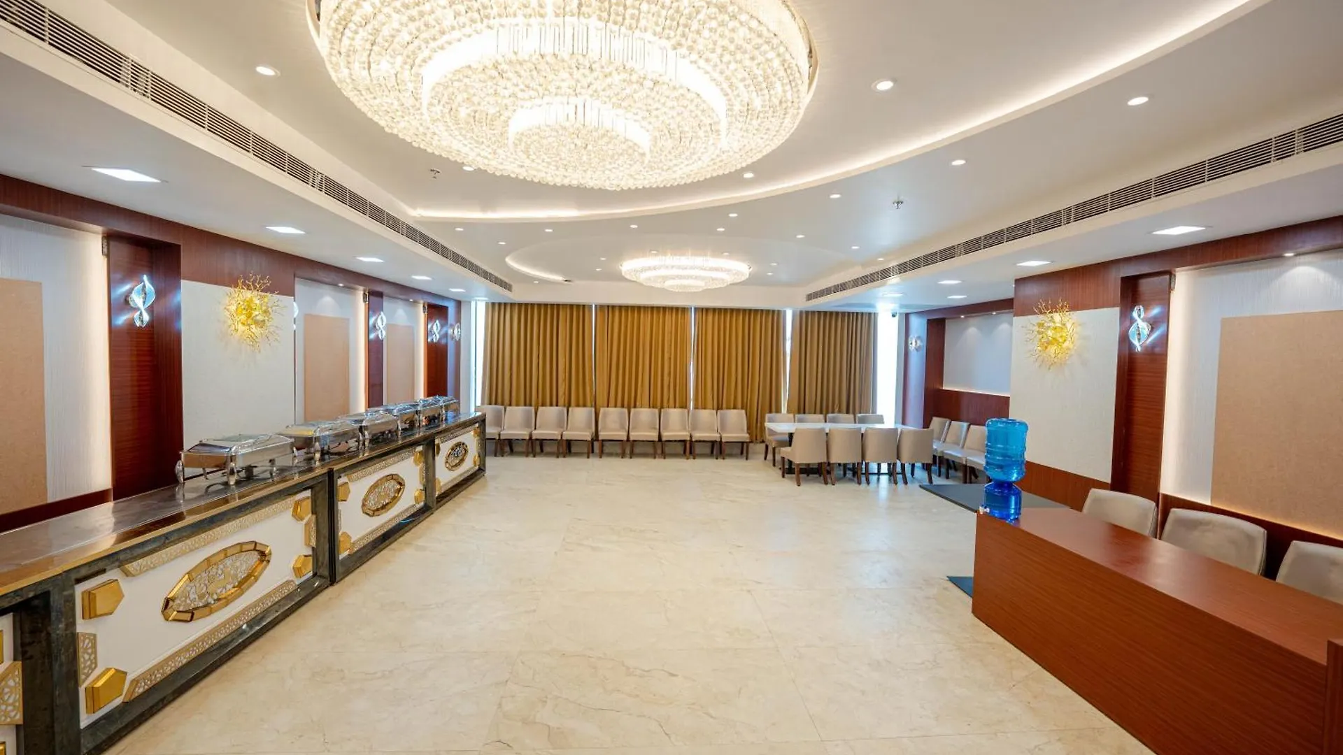 Hotel Vr Lux Varanasi